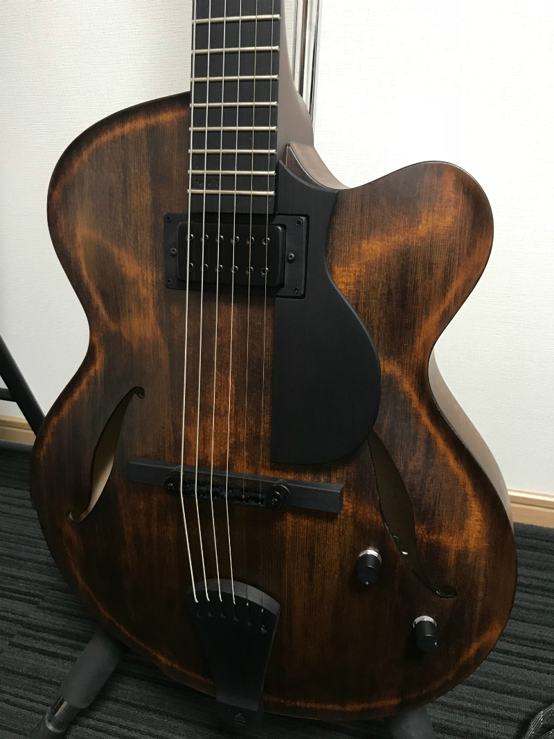 Victor Baker Guitars | Mistletoe Music School